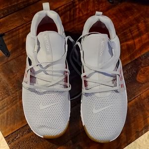 Men's 13 Nike Sneaker Authentic New THE HOLIDAYS ARE HERE!